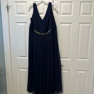 Navy blue dress with glitter belt 
Formal wear/ Prom/ Bridesmaid